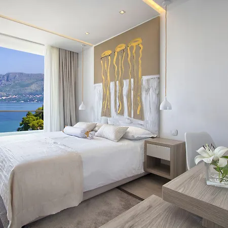Hotel Cavtat 4*