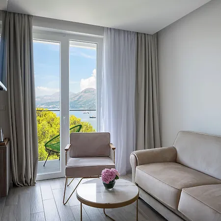 Hotel Cavtat Hotell 4*