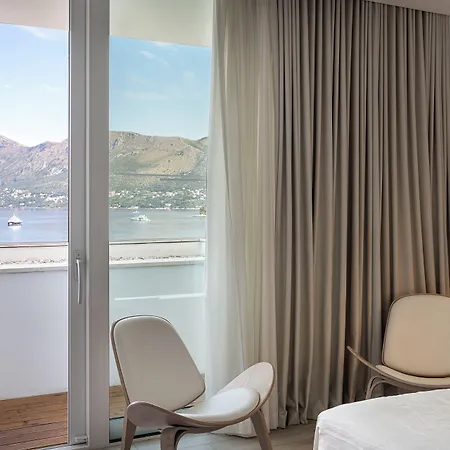 Hotel Cavtat Hotell 4*