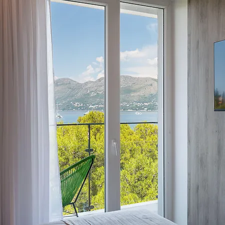 Hotel Cavtat Отель 4*