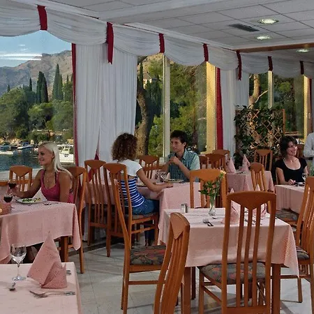 Hotell Hotel Cavtat 4*