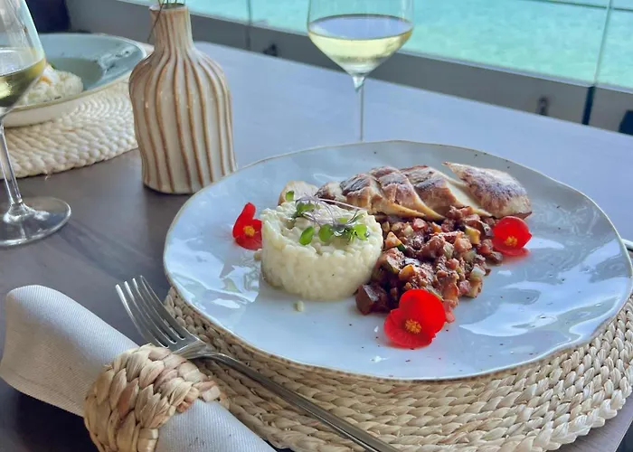 מלון Hotel Cavtat 4*