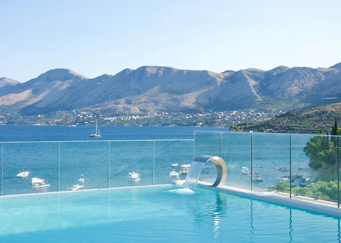 Hotel Cavtat 4*